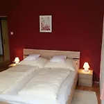 Дом отдыха In Ruhiger Lage Am Waldrand By Interhome Нафис