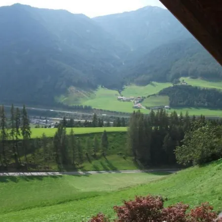 Prázdninový dům In Ruhiger Lage Am Waldrand By Interhome Navis
